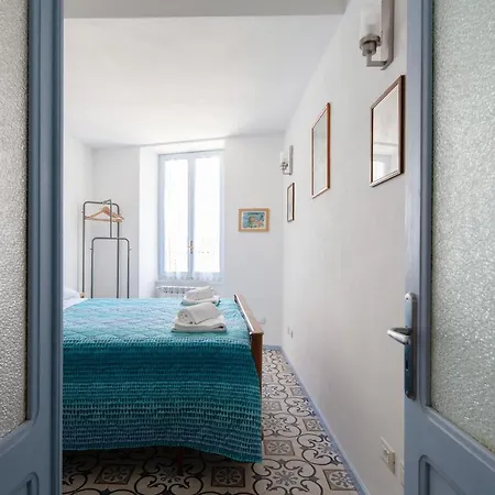 Casa Gigio 011030-lt-0223 *