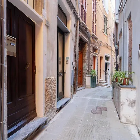 Casa Gigio 011030-lt-0223 *