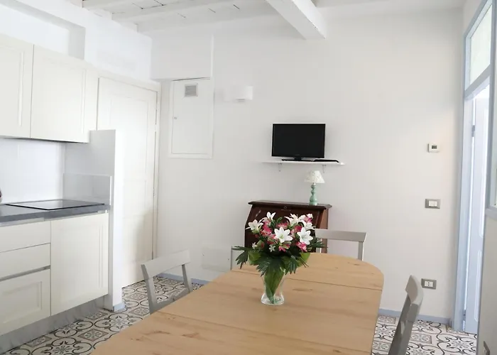 Casa Gigio 011030-lt-0223 *